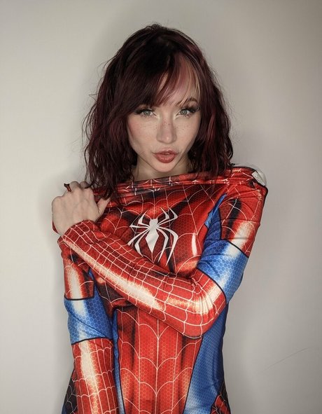 Naakte gelekte OnlyFans-foto van Evarayfree