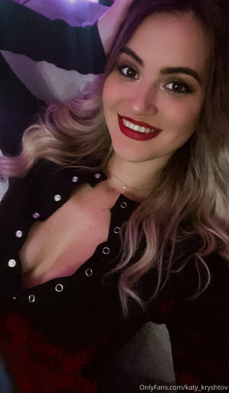 Naakte gelekte OnlyFans-foto van Katykryshtov