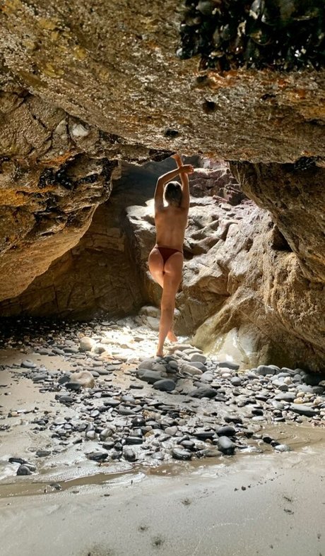 Naakte gelekte OnlyFans-foto van Andrea Gil