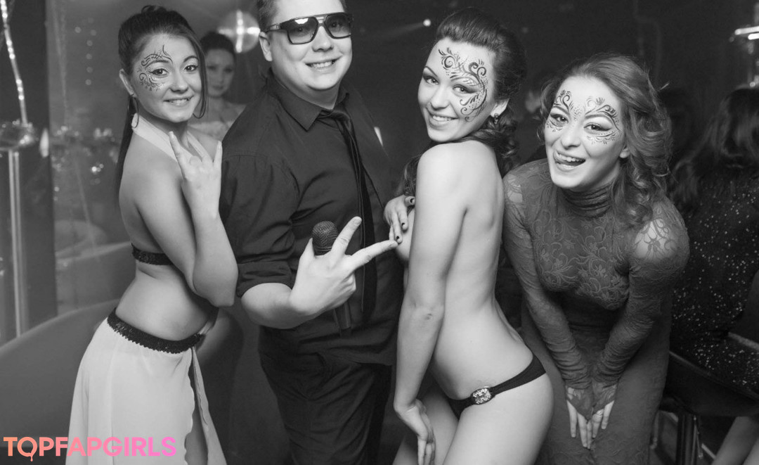 Naakte gelekte OnlyFans-foto van Gogo Stripper #1286