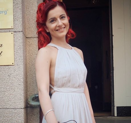 Anniefuchsia