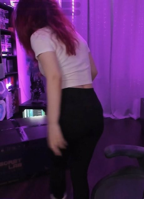 Anniefuchsia