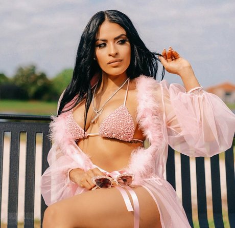 Zelina Vega