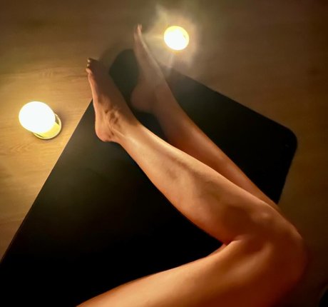 Naakte gelekte OnlyFans-foto van Girlfighter