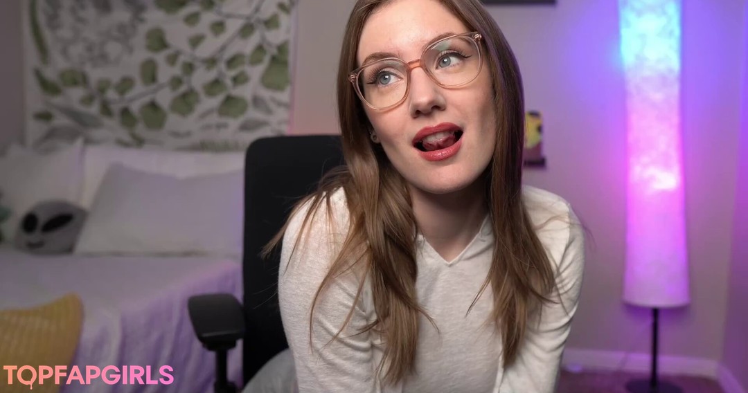 Naakte gelekte OnlyFans-foto van Emma Ruby #138 Naakte gelekte OnlyFans-foto van Emma Ruby #138