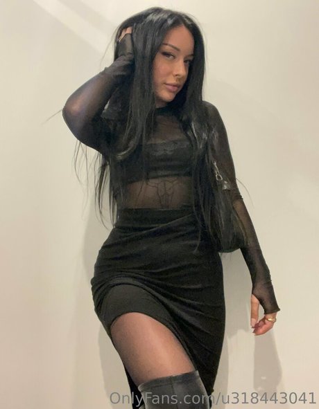 Naakte gelekte OnlyFans-foto van Luxurylady