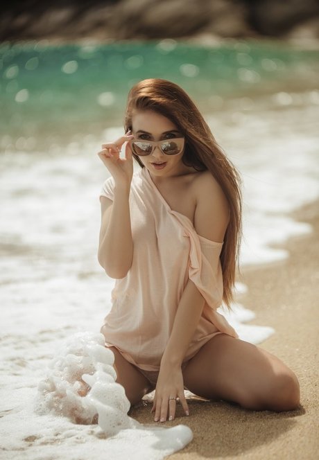Naakte gelekte OnlyFans-foto van Niemira