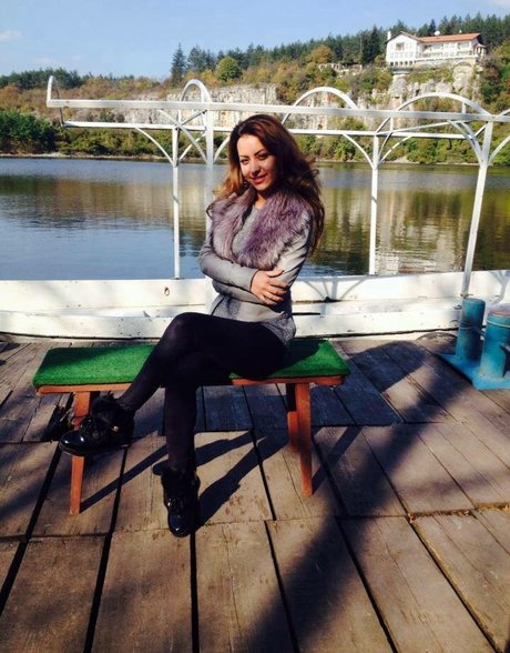 Naakte gelekte OnlyFans-foto van Marinela Adalbertova