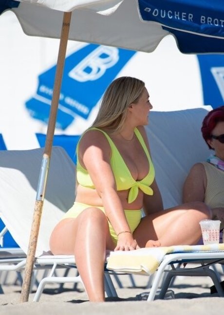 Naakte gelekte OnlyFans-foto van Iskra