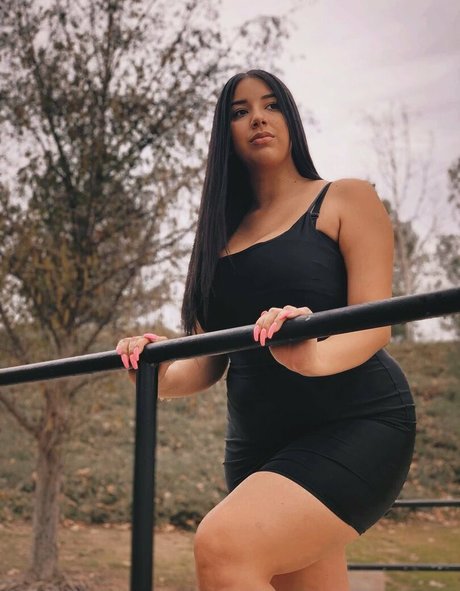 Naakte gelekte OnlyFans-foto van Denisedeniseeeeeeee