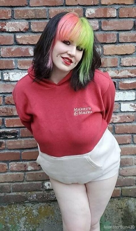 Naakte gelekte OnlyFans-foto van Monsterbun42