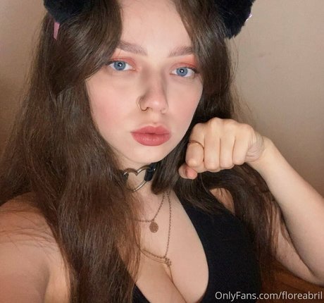 Naakte gelekte OnlyFans-foto van Ladyaprill