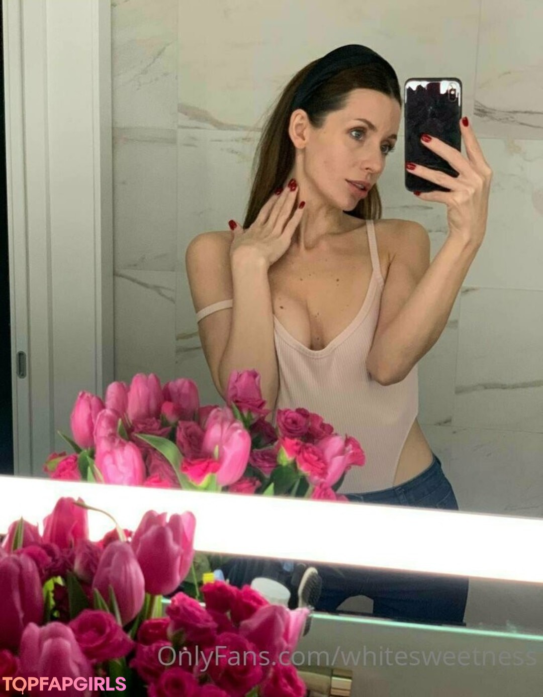 Naakte gelekte OnlyFans-foto van Whitesweetness #8 Naakte gelekte OnlyFans-foto van Whitesweetness #8