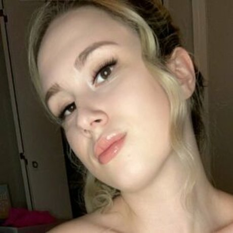Naakte gelekte OnlyFans-foto van Sharylxoxo