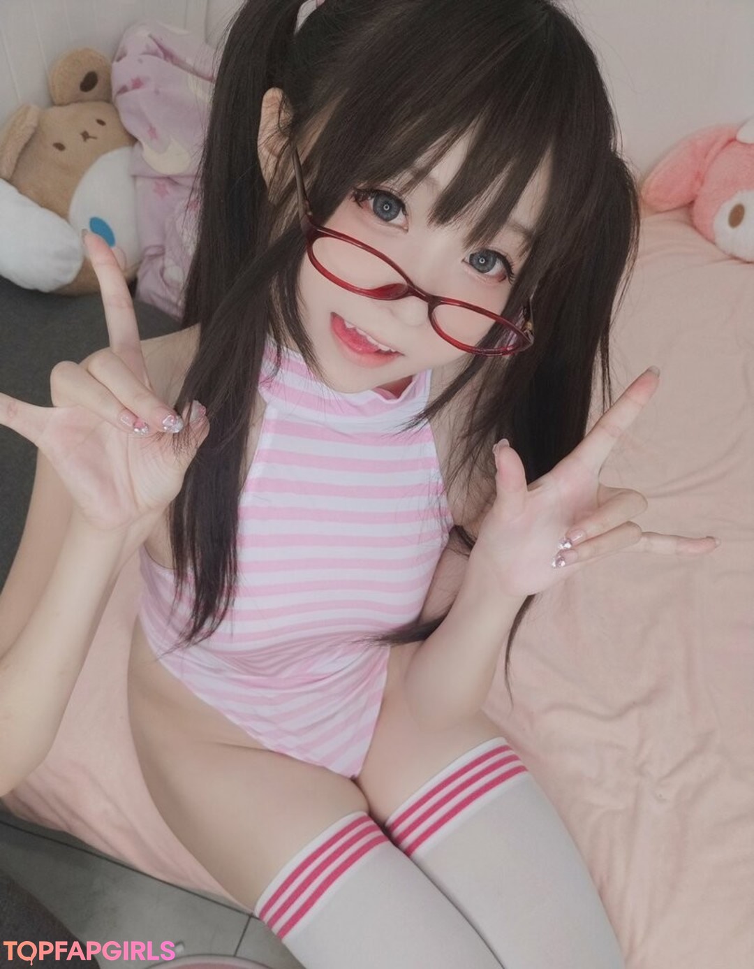 Naakte gelekte OnlyFans-foto van Yaoyaoqwq #996 Naakte gelekte OnlyFans-foto van Yaoyaoqwq #996