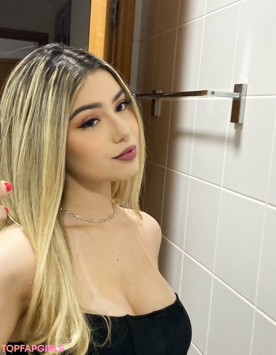 Naakte gelekte OnlyFans-foto van Isabella #58 Naakte gelekte OnlyFans-foto van Isabella #58