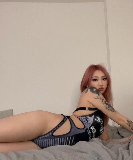 Naakte gelekte OnlyFans-foto van Sharonzxt