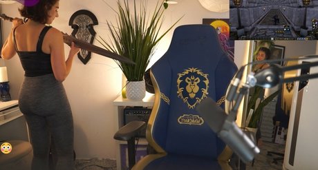 Naakte gelekte OnlyFans-foto van Palmbee