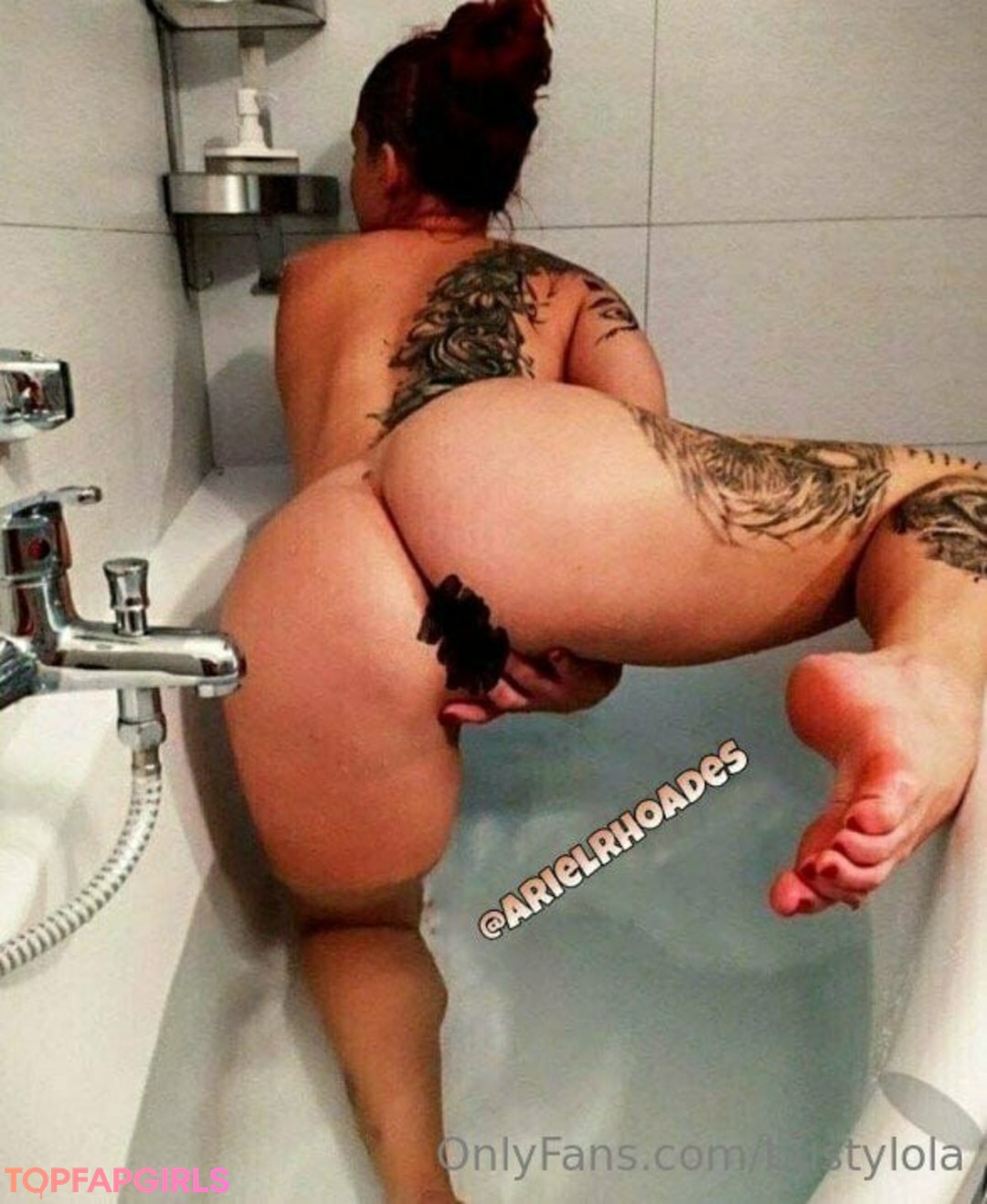 Naakte gelekte OnlyFans-foto van Bustylola #1166