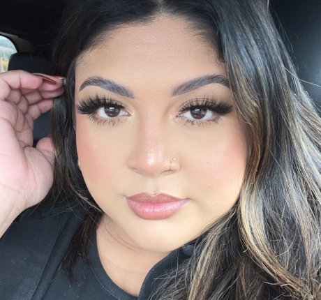 Naakte gelekte OnlyFans-foto van Lucia Yanez