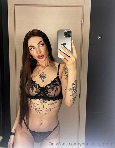 Your_lusty_mom