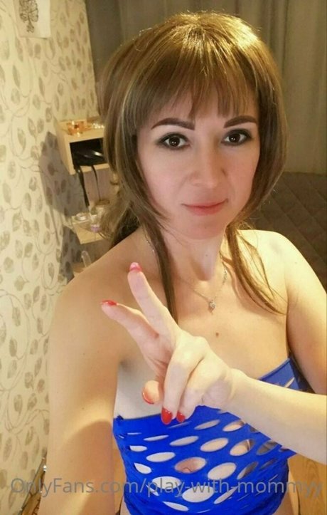 Naakte gelekte OnlyFans-foto van Yourlustymom