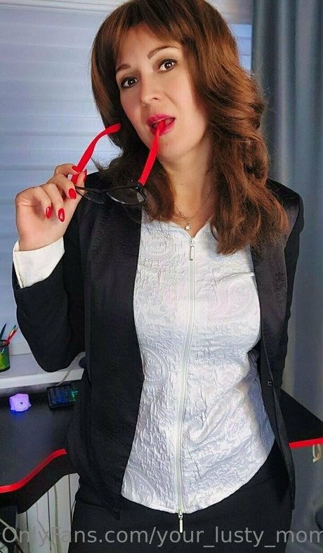 Your_lusty_mom