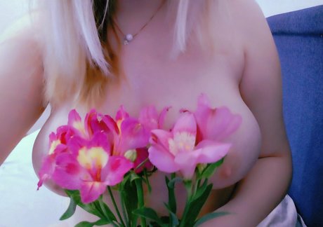Naakte gelekte OnlyFans-foto van Lissaviip