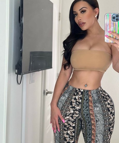 Naakte gelekte OnlyFans-foto van Bbblove