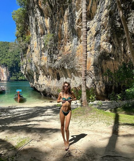 Naakte gelekte OnlyFans-foto van Izemnb