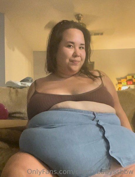 Naakte gelekte OnlyFans-foto van Swampgirlssbbw