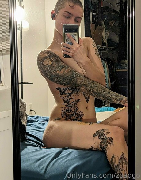 Naakte gelekte OnlyFans-foto van Zoadgo