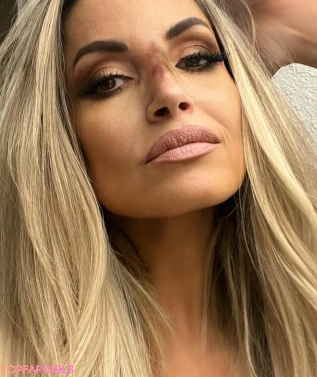 Naakte gelekte OnlyFans-foto van Trish Stratus #1112