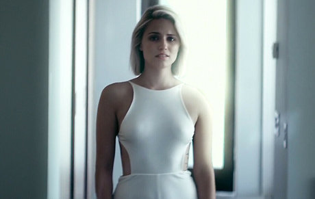 Naakte gelekte OnlyFans-foto van Dianna Agron