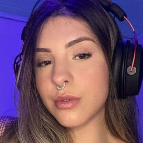 Naakte gelekte OnlyFans-foto van Misticatv