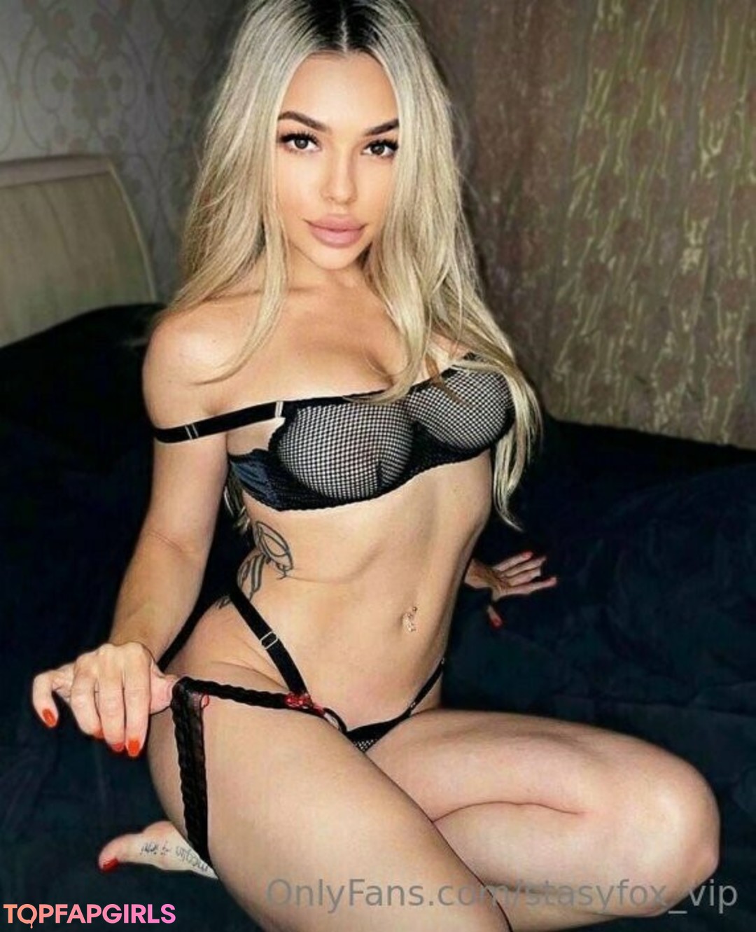 Naakte gelekte OnlyFans-foto van Stasyfoxvip #1495