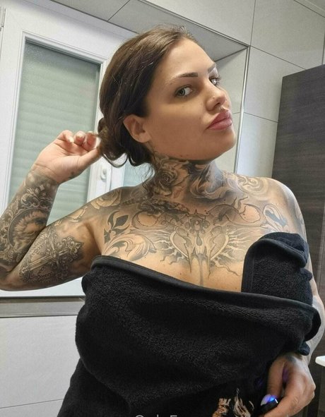 Naakte gelekte OnlyFans-foto van Maryvip