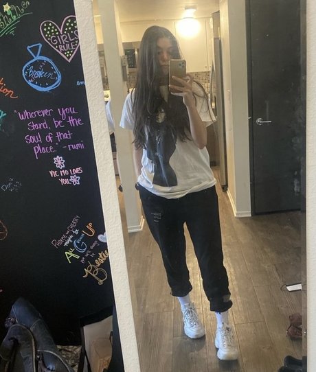 Kira Kosarin