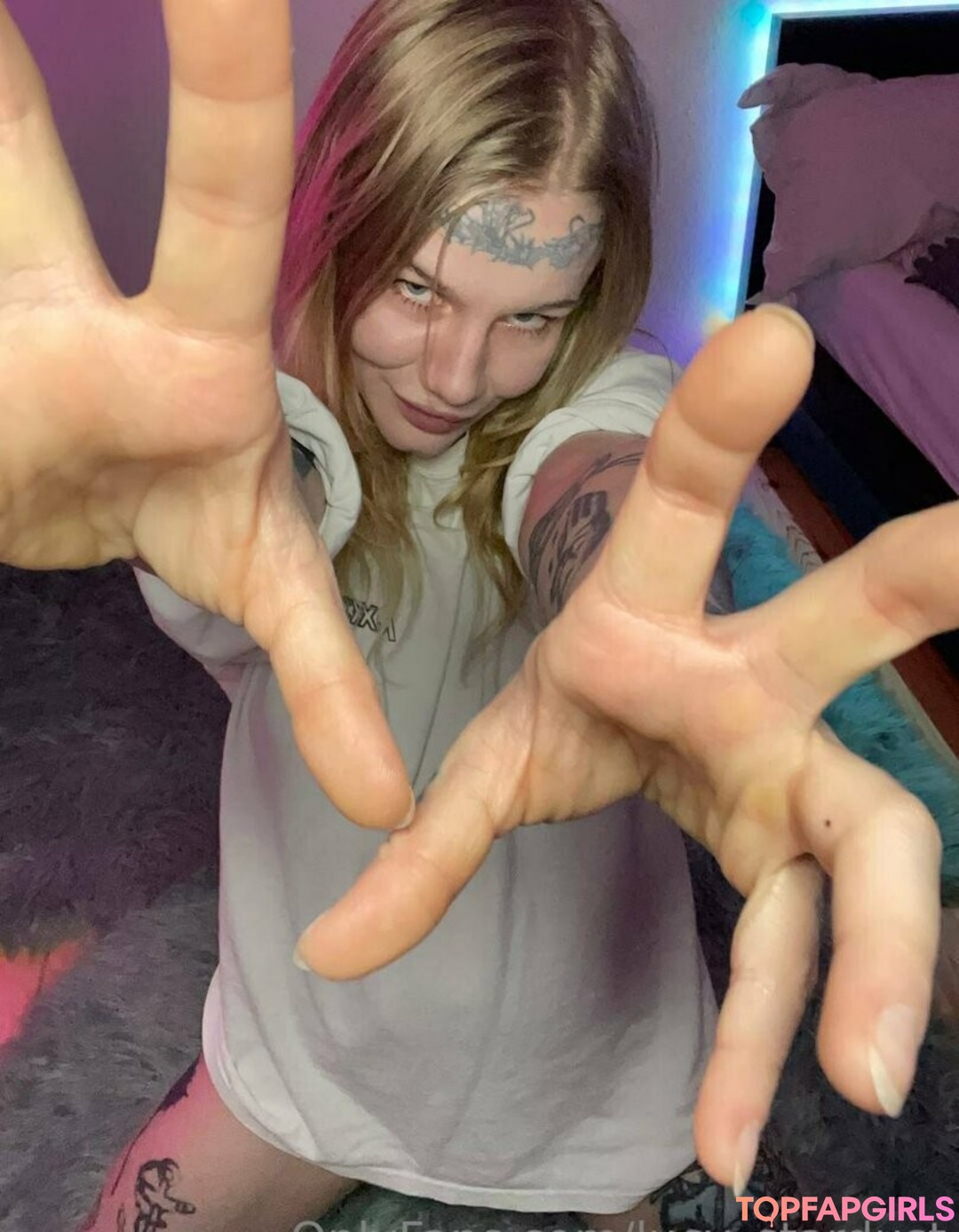Naakte gelekte OnlyFans-foto van Lucystardust #86 Naakte gelekte OnlyFans-foto van Lucystardust #86