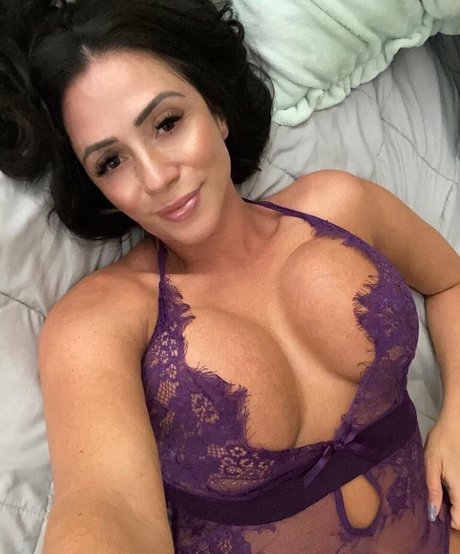 Ariella Ferrera