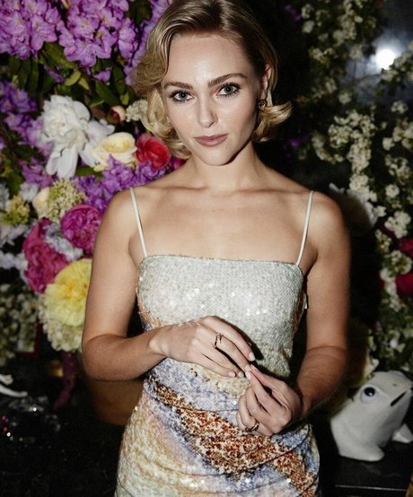 Naakte gelekte OnlyFans-foto van Annasophia Robb