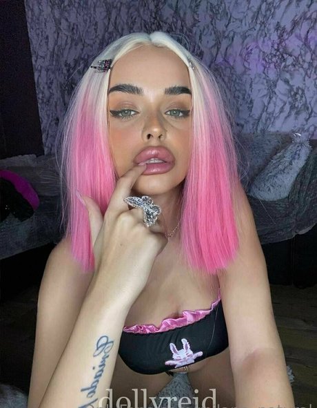 Naakte gelekte OnlyFans-foto van Milananatural