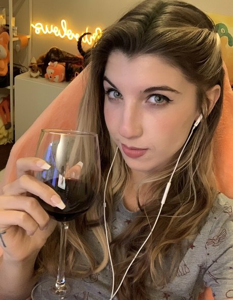 Frivolousfox Asmr