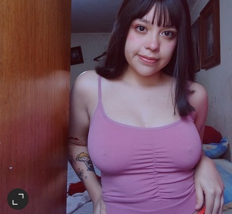 Naakte gelekte OnlyFans-foto van Valerukyy