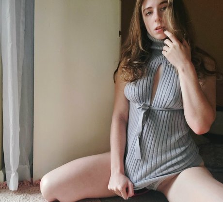 Naakte gelekte OnlyFans-foto van Emma Young