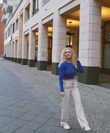 Naakte gelekte OnlyFans-foto van Mimi Lintrup
