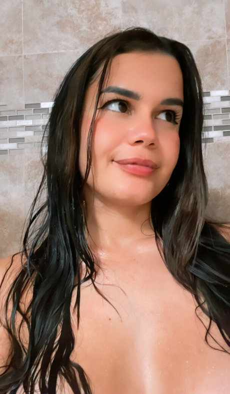 Naakte gelekte OnlyFans-foto van Laelfo