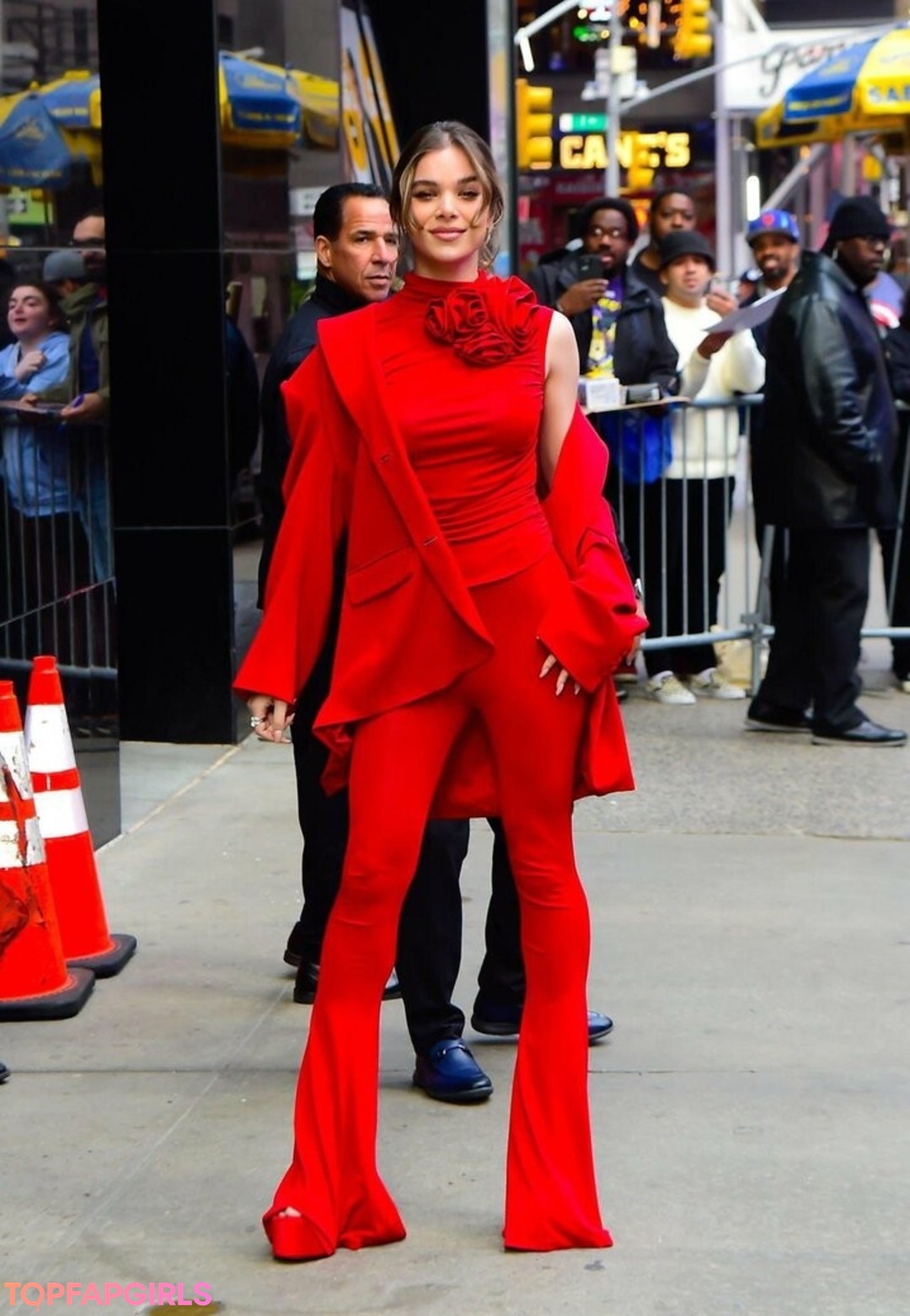 Naakte gelekte OnlyFans-foto van Hailee Steinfeld #1042