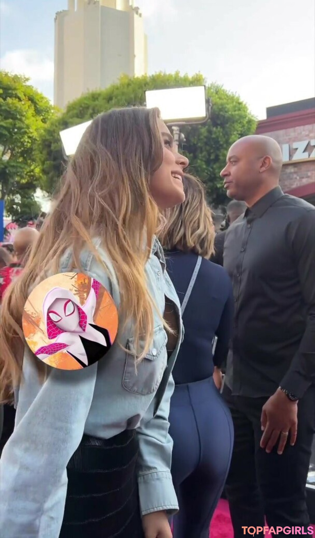 Naakte gelekte OnlyFans-foto van Hailee Steinfeld #1174