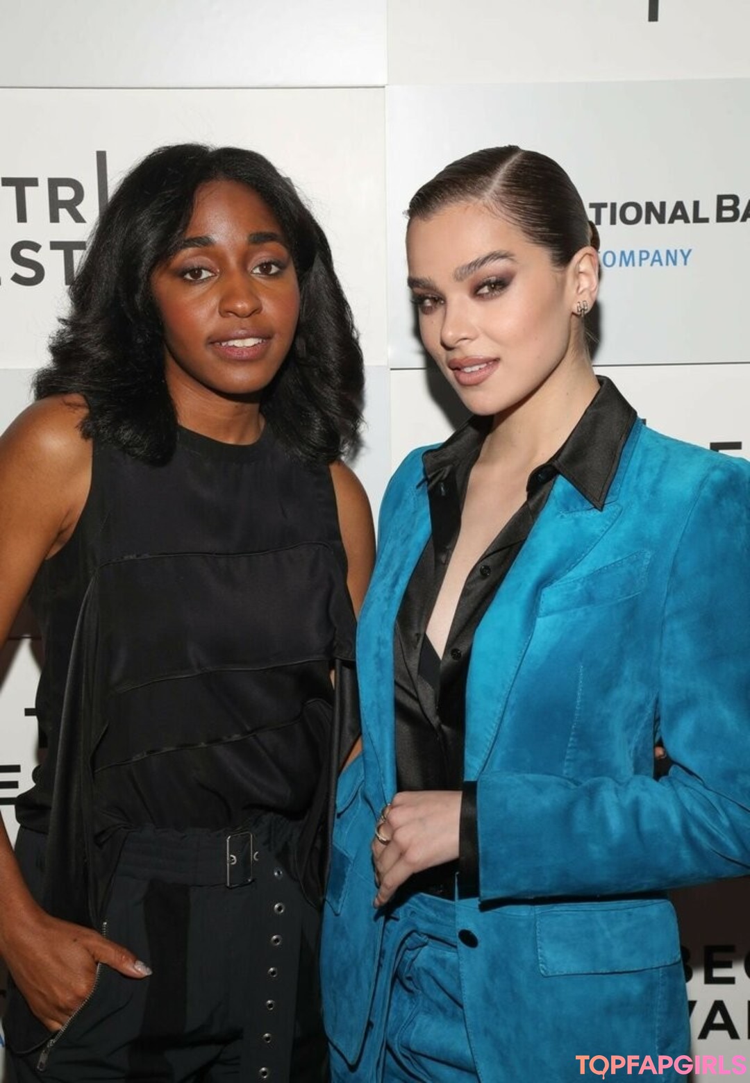 Naakte gelekte OnlyFans-foto van Hailee Steinfeld #1234